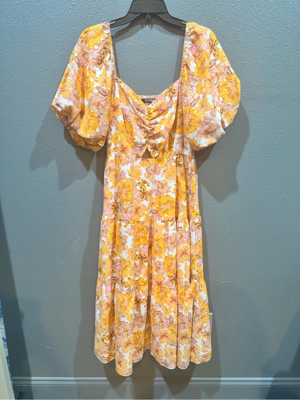 Sunny Floral Puff-Sleeve Maxi Dress